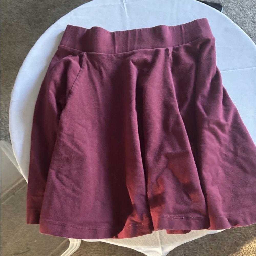Divided XS Elegant Burgundy Women's Skirt - Picture 8 of 9
